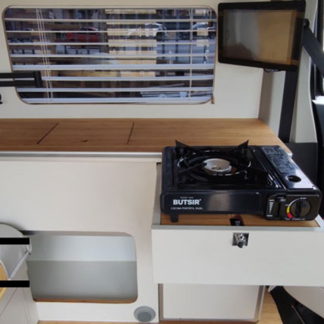 Duero Camper presenta junto a Luxer Renault Traffic Kubic